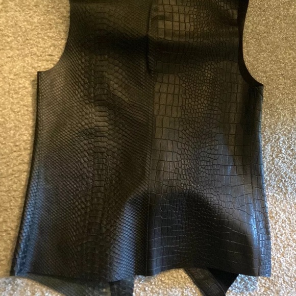 Kahlo Snakeskin embossed Leather Moto vest black S zip asymmetrical - Picture 3 of 7